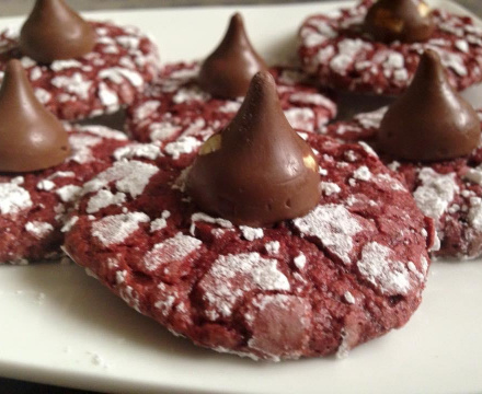 Red velvet crinkle cookies with hershey kiss