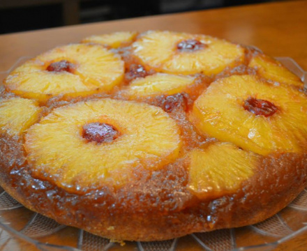 Pineapple upside-down cake