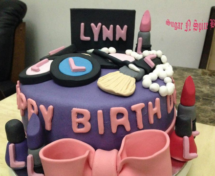 Makeup themed cake