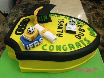 Fondant graduation themed cake