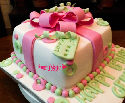 Fondant gift Cake