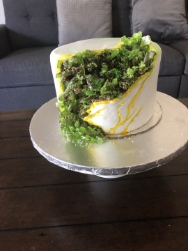 Fondant /marble geode cake with crystallized sugar