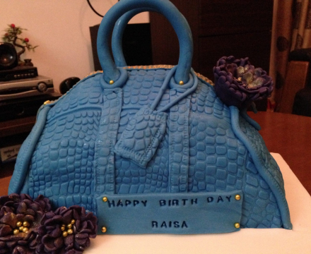 Alligator look fondant handbag cake