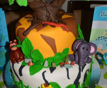 Fondant Jungle themed Cake
