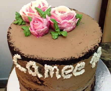 Half naked cake
