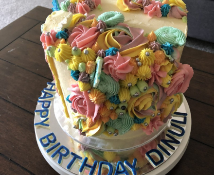 Rainbow buttercream cake