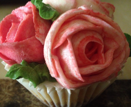 Hand Piped buttercream cupcakes-Roses