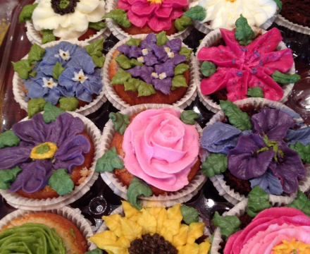 buttercream flower cupcakes