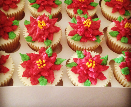 Christmas themed cupcakes