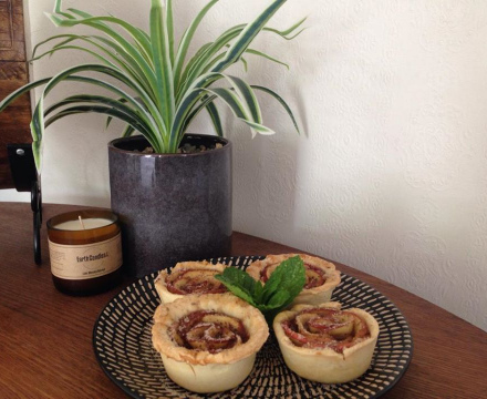 Apple pies