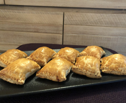 Bacon and eggs puffs