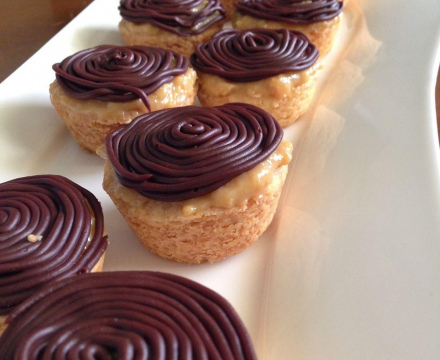 Short-bread-cups-with-ganarch2
